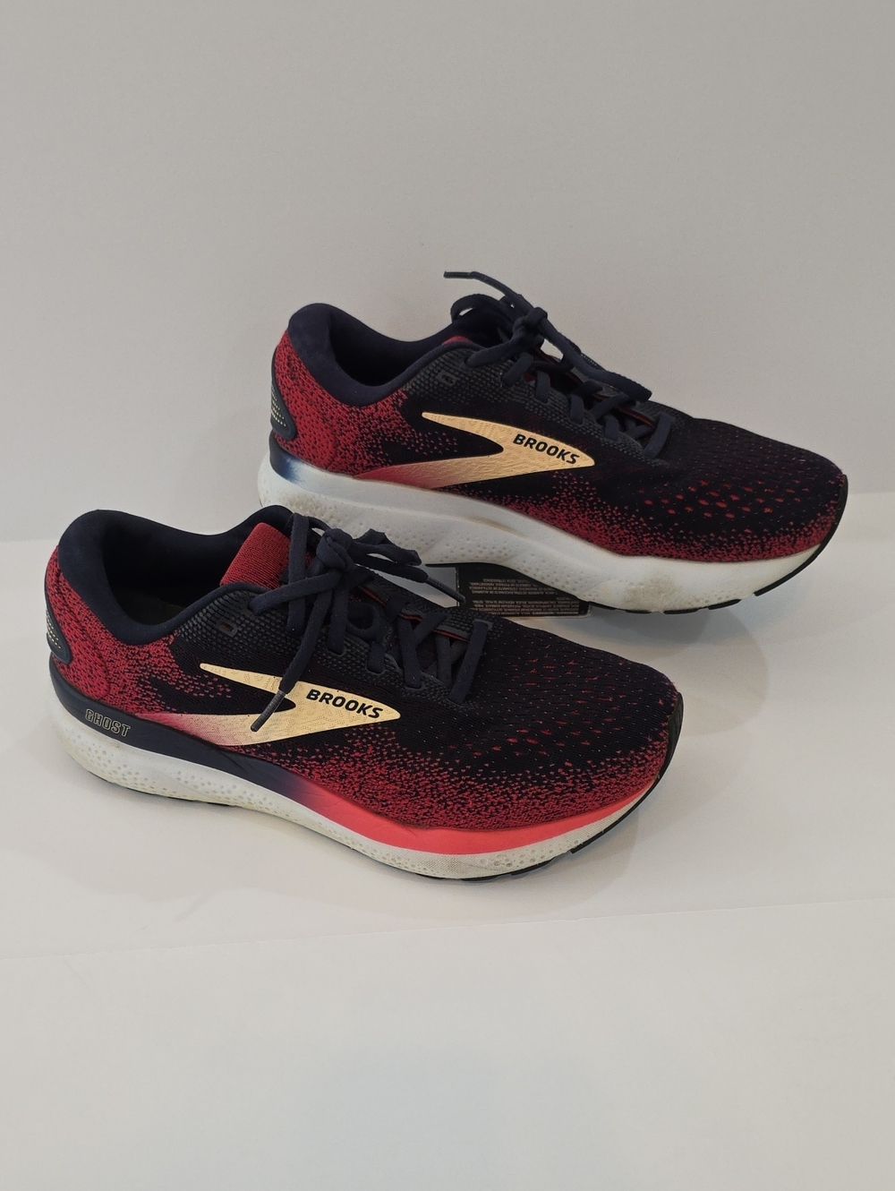 Brooks Ghost 16 Women's Sneakers - Navy and Pink Gradient Size 9 2E Wide